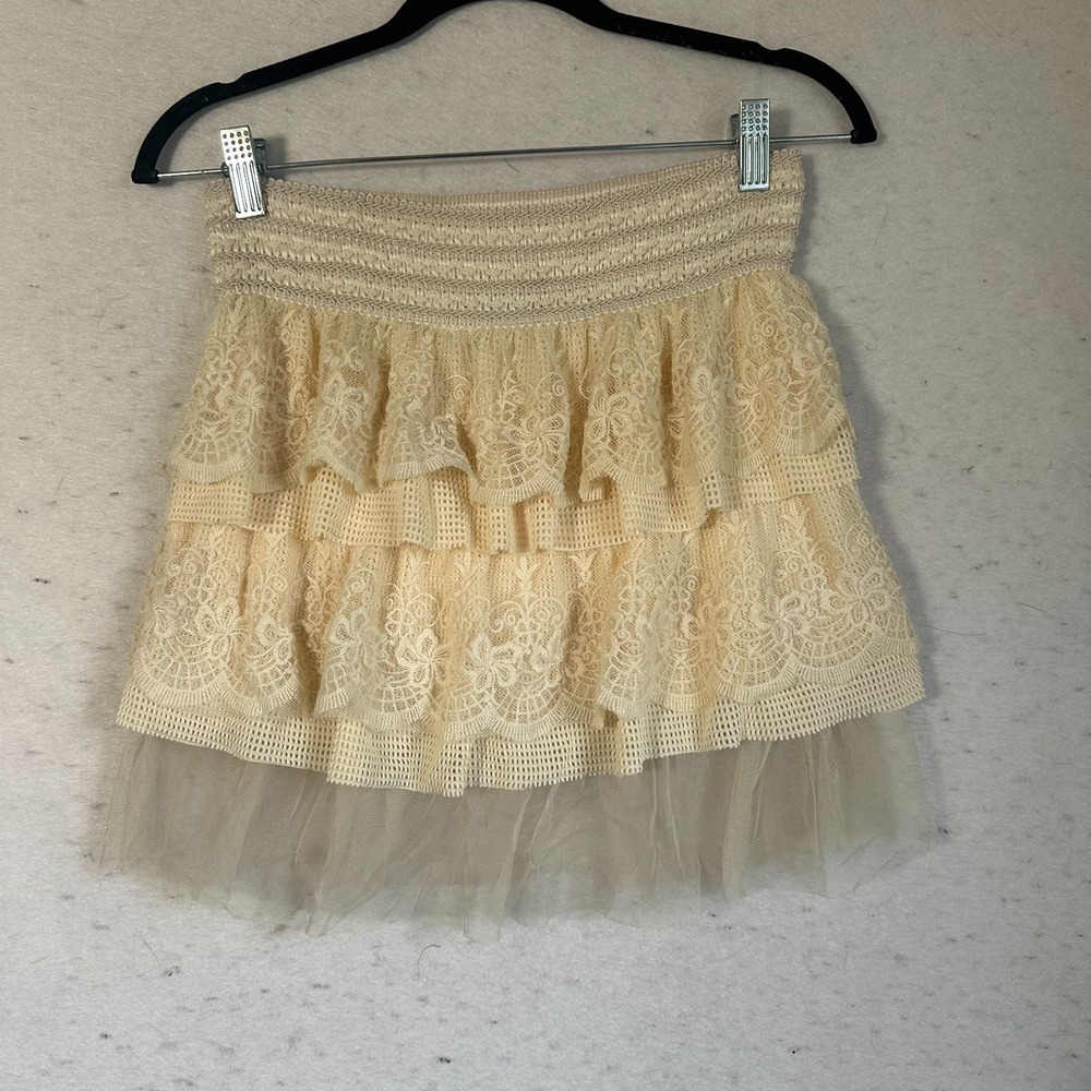Verty skirt sz S cream ivory tiered layered lace crochet mini romantic angelic